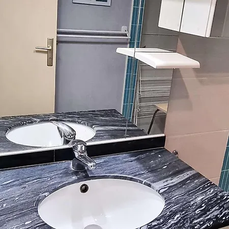 아파트 T2 Climatise, Piscine, Parking, A 30m De La Mer, Pour 5 Pers, Terrasse Orientee Sud - Fr-1-607-100