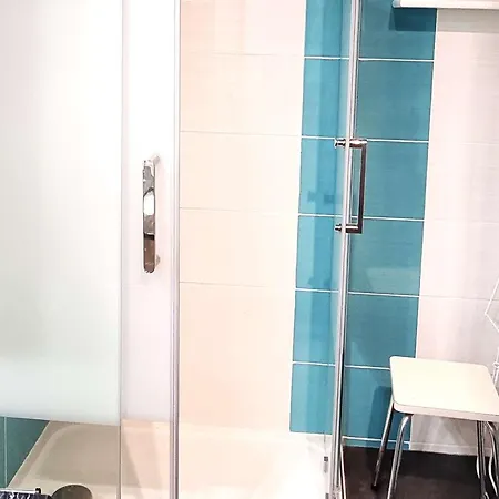 T2 Climatise Avec Piscine Et Parking A 20m De La Mer, Pour 5 Pers - Fr-1-607-100 Агд