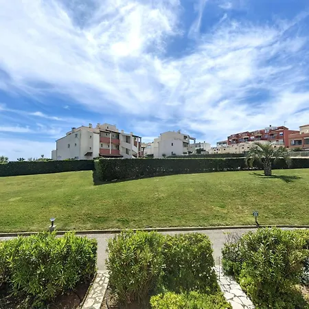 T2 Climatise Avec Piscine Et Parking A 20m De La Mer, Pour 5 Pers - Fr-1-607-100