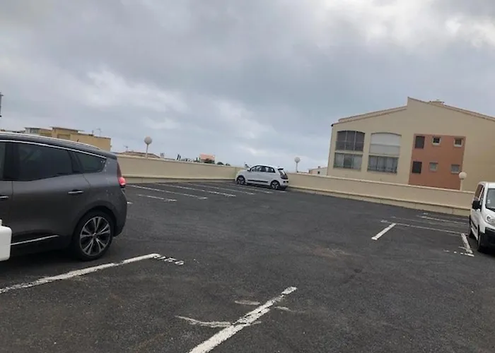 T2 Climatise Avec Piscine Et Parking A 20m De La Mer, Pour 5 Pers - Fr-1-607-100 شقة