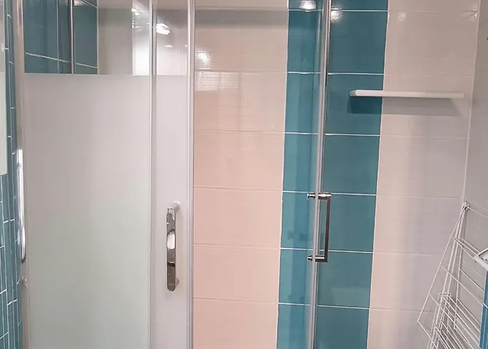 شقة T2 Climatise Avec Piscine Et Parking A 20m De La Mer, Pour 5 Pers - Fr-1-607-100