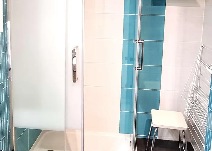 T2 Climatise Avec Piscine Et Parking A 20m De La Mer, Pour 5 Pers - Fr-1-607-100 آجد